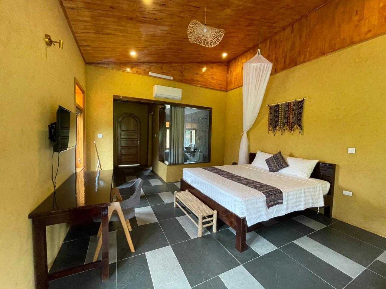 Sky Bay Lodge Ha Giang Extérieur photo